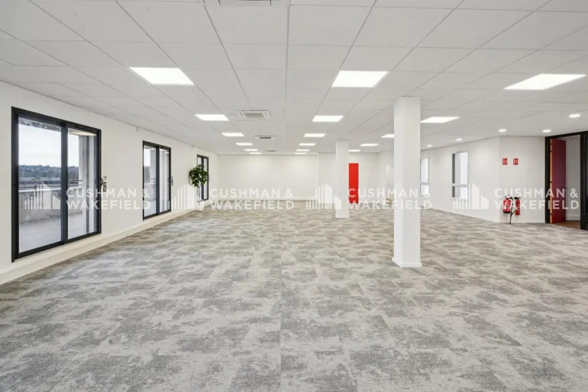 5-7 Chemin Du Tronchon, Dardilly à louer Photo du bâtiment- Image 1 de 15