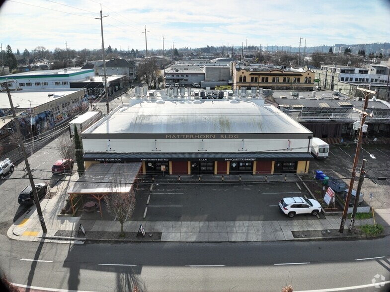 940 SE Madison St, Portland, OR for lease - Matterport Community - Image 2 of 5