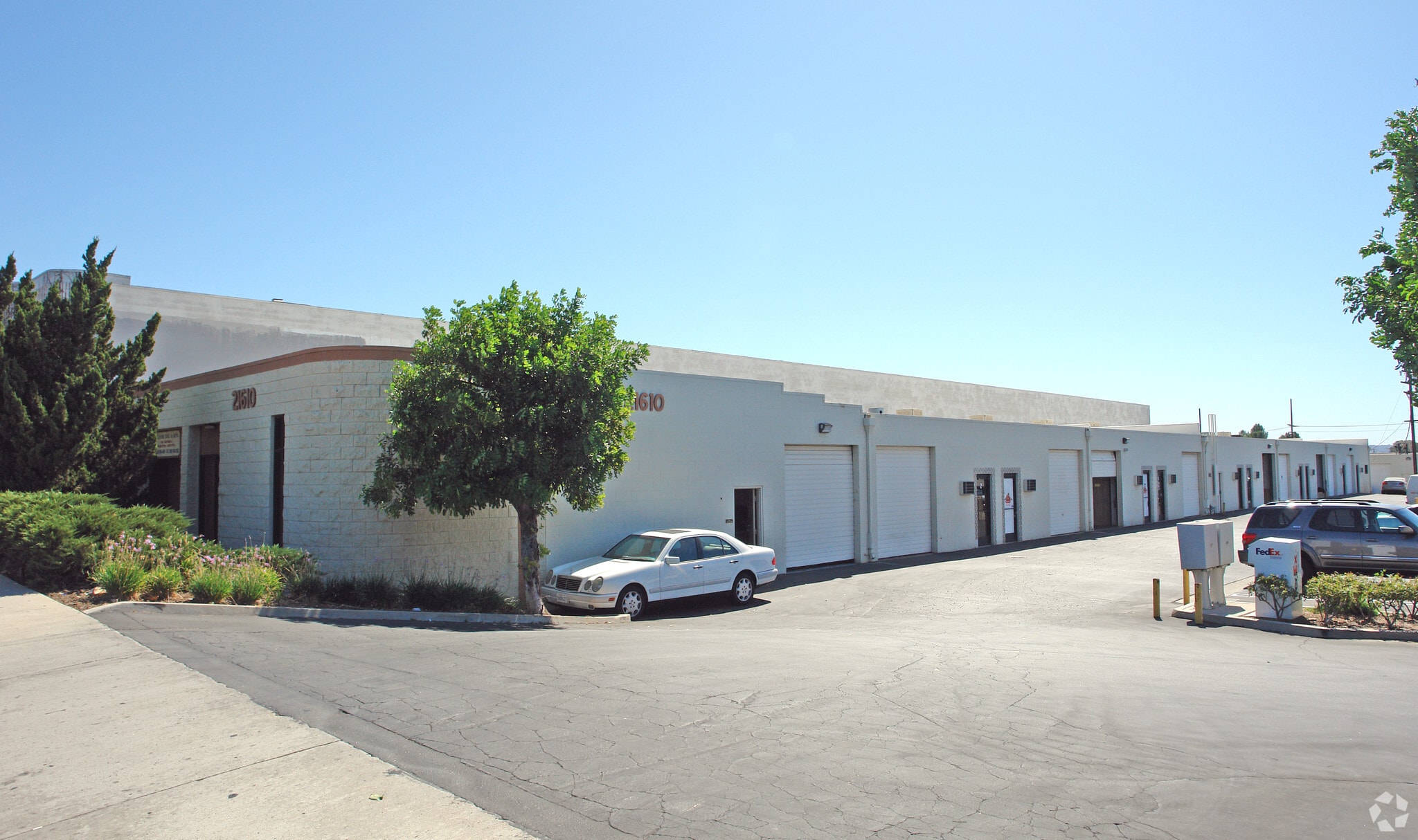 21610 Lassen St, Chatsworth, CA for lease Primary Photo- Image 1 of 9