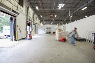 575 Wharton Dr SW, Atlanta, GA à louer Photo intérieure- Image 2 de 4