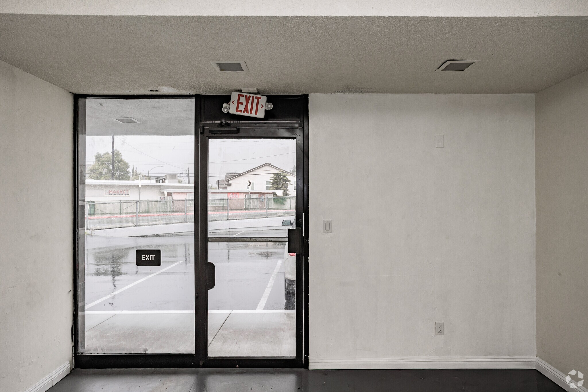 2329-2335 W Sequoia Ave, Anaheim, CA à louer Photo intérieure- Image 1 de 3