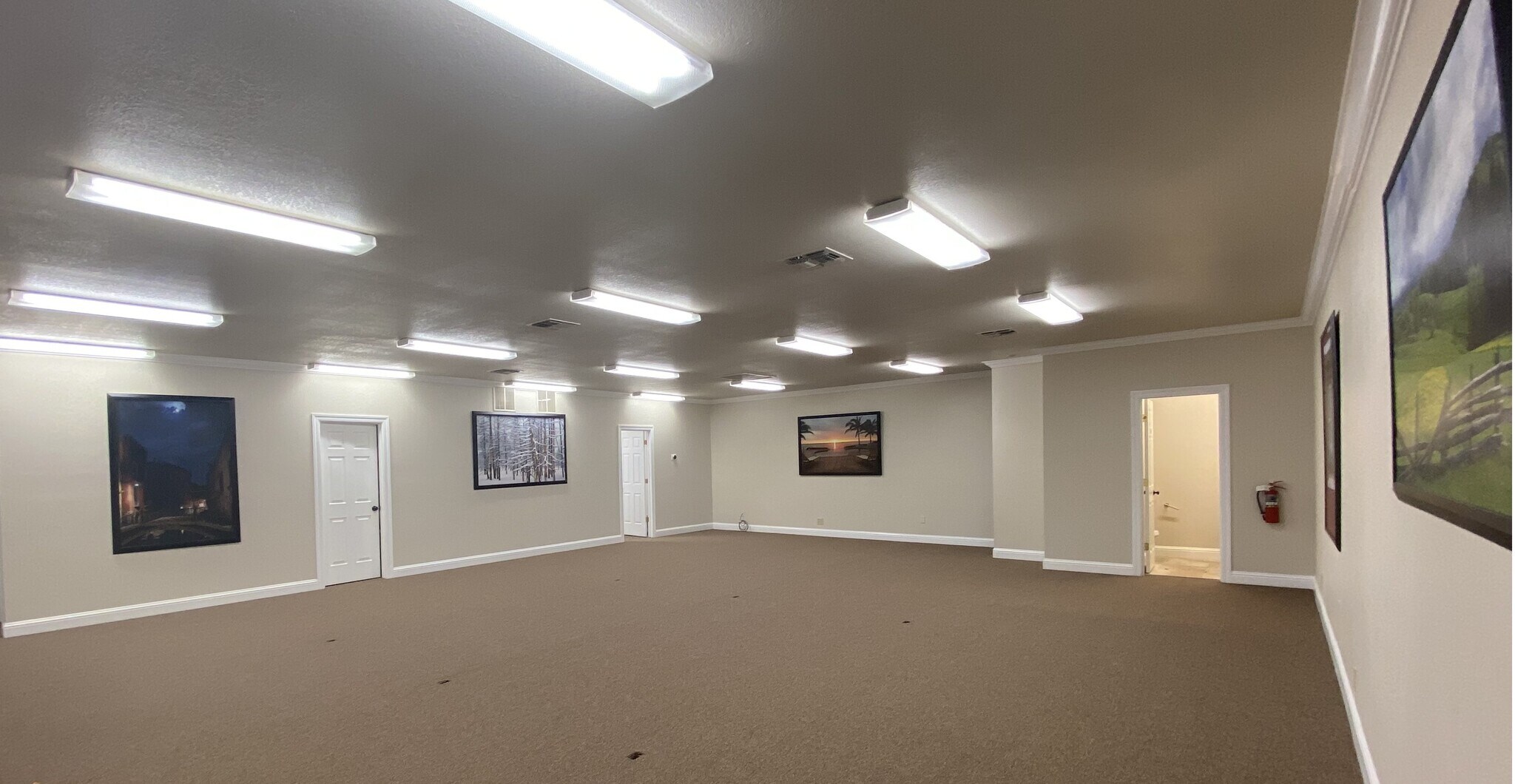 833 Mistletoe Ln, Redding, CA for lease Primary Photo- Image 1 of 11