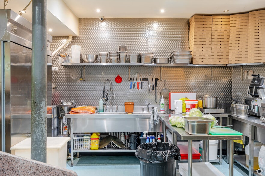 13 Bell St, St Andrews for sale - Building Photo - Image 3 of 33