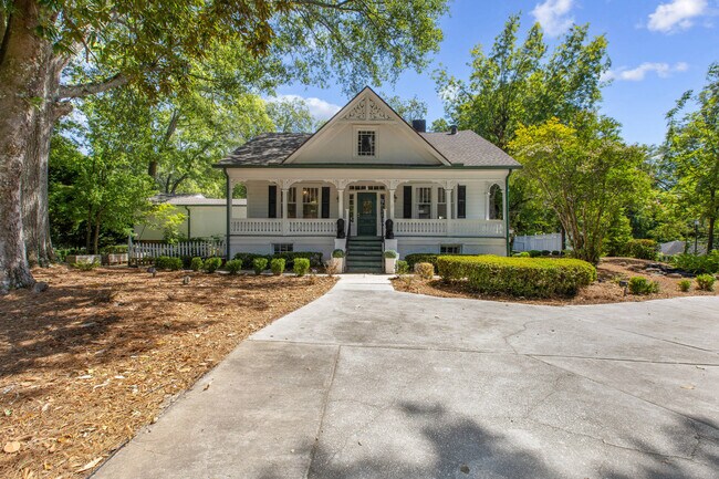 More details for 5459 E Mountain St, Stone Mountain, GA - Retail for Sale