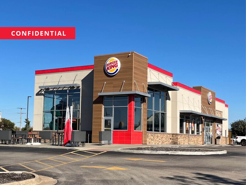 2110 NW Topeka Blvd, Topeka, KS à louer - Photo du bâtiment - Image 1 de 4