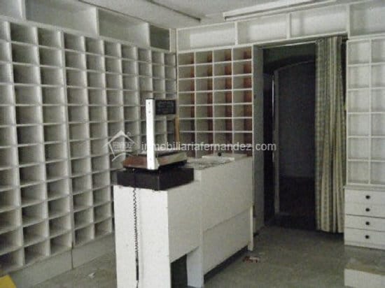 Retail in Cáceres, Cáceres for lease - Building Photo - Image 1 of 3