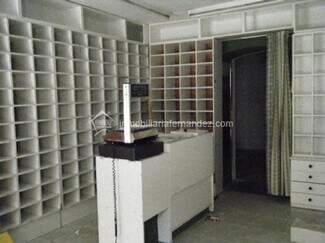 Plus de détails pour Commerce de détail à louer