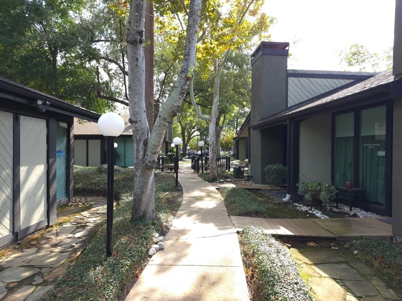 14343 Torrey Chase Blvd, Houston, TX for sale - Building Photo - Image 2 of 8