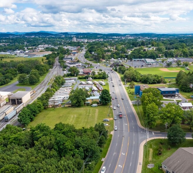 1294 Virginia Ave, Harrisonburg, VA for sale - Building Photo - Image 2 of 6