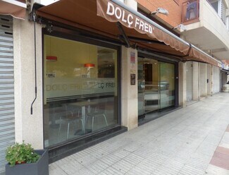 Plus de détails pour Multi-résidentiel à vendre
