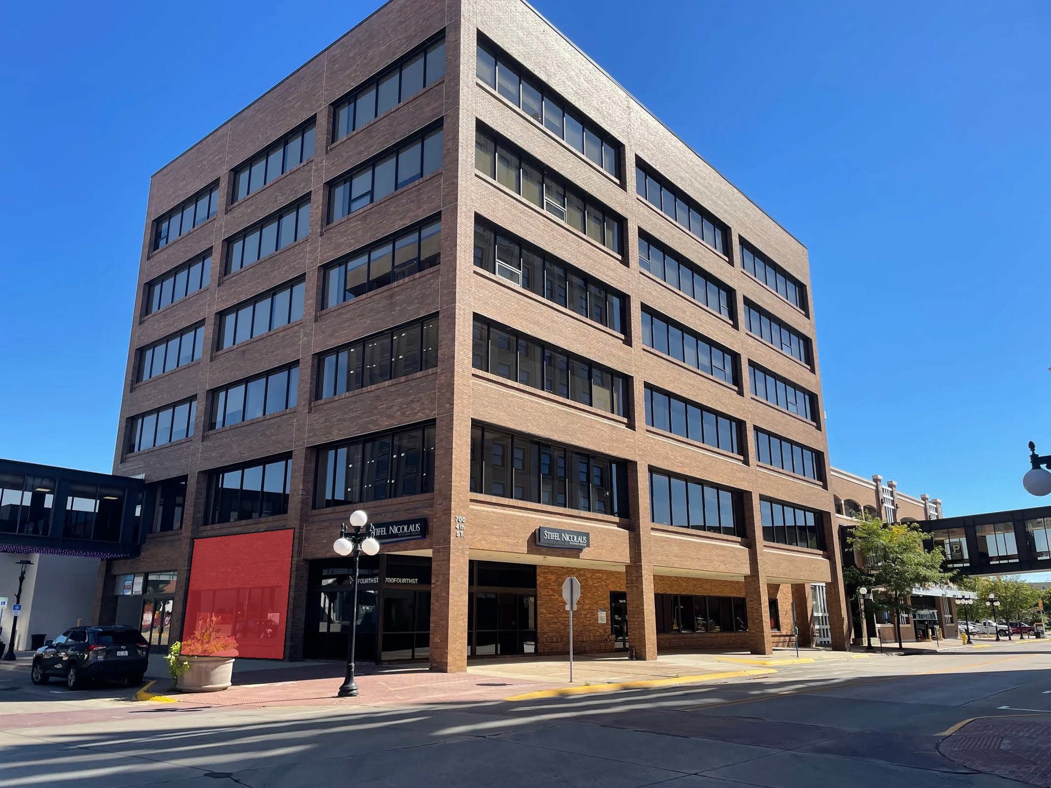 700 4th St, Sioux City, IA for lease Building Photo- Image 1 of 2