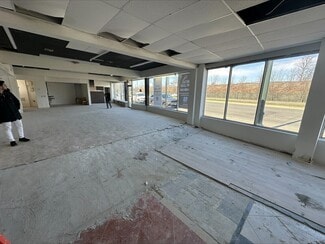 More details for 201 Sunrise Hwy, Lynbrook, NY - Retail for Lease