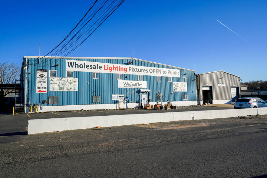 360 Industrial Loop, Staten Island, NY for sale - Building Photo - Image 1 of 1