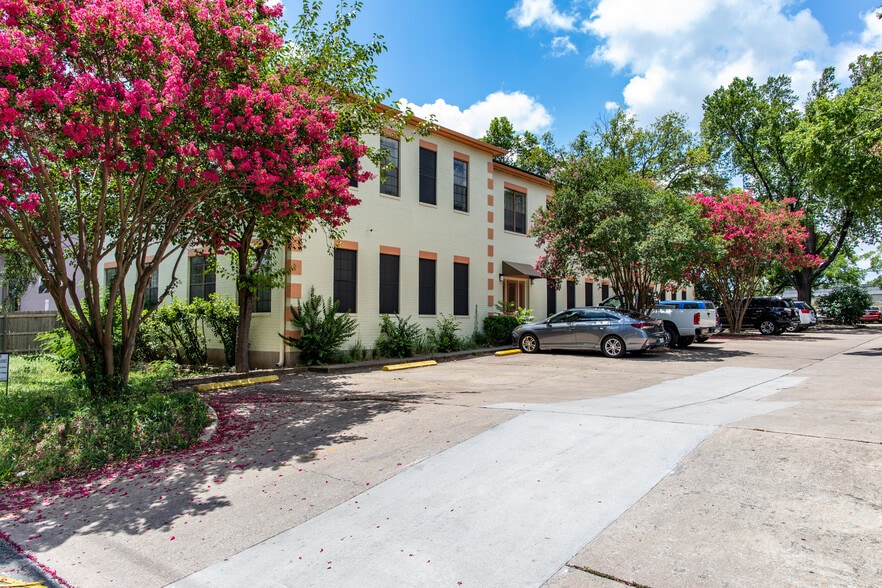 1823 Fort View Rd, Austin, TX à vendre - Photo du bâtiment - Image 1 de 14