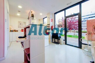 Plus de détails pour Multi-résidentiel à vendre