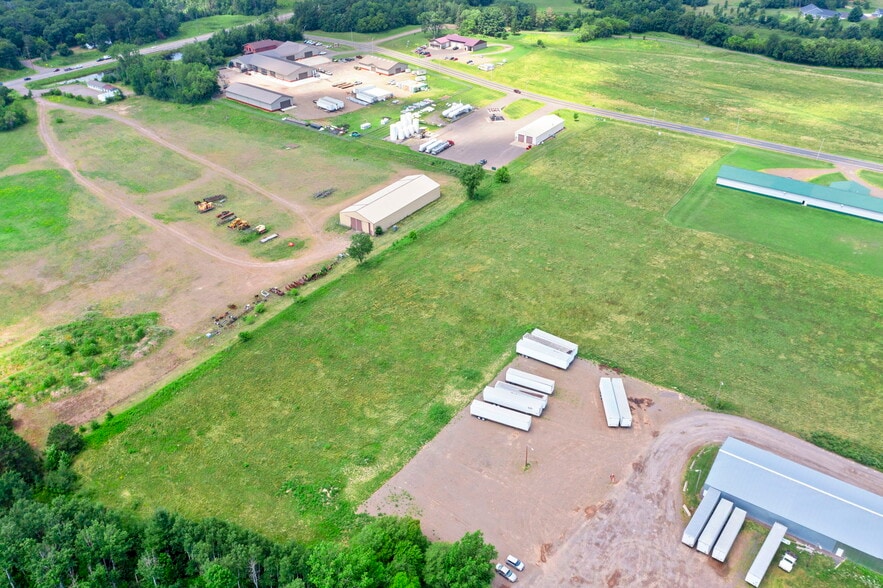 900 N Industrial Rd, Mora, MN à vendre - Photo du bâtiment - Image 3 de 30