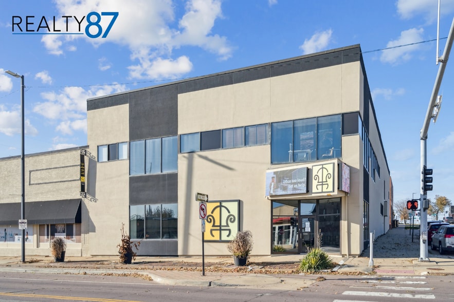 724 3rd Ave SE, Cedar Rapids, IA for sale - Building Photo - Image 2 of 44