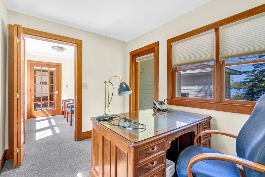 530 Great Rd, Acton, MA for lease - Interior Photo - Image 3 of 8