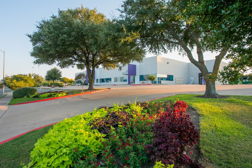 8200 Cross Park Dr, Austin, TX à louer - Photo du bâtiment - Image 2 de 15
