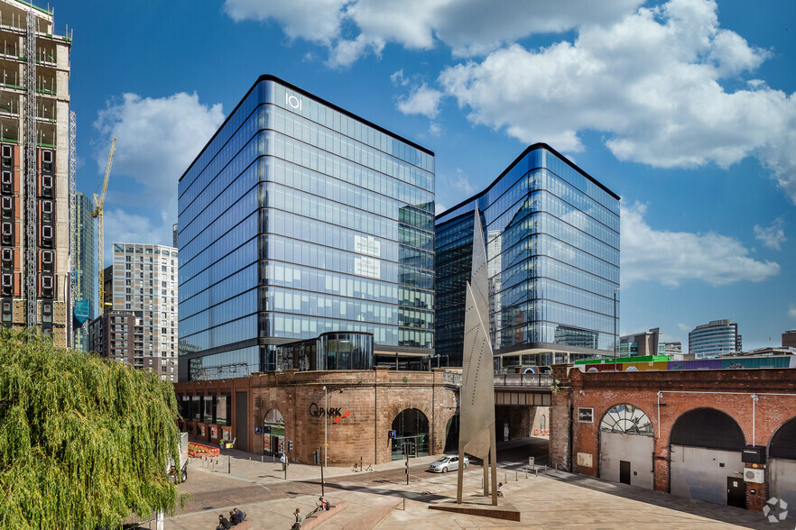 101 Embankment Chapel St, Salford for lease - Building Photo - Image 1 of 3