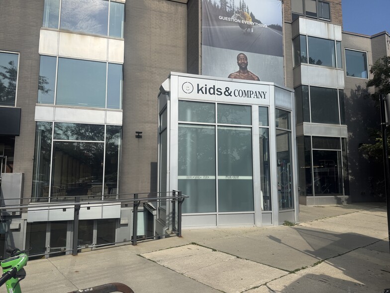 1740 N Clark St, Chicago, IL for lease - Building Photo - Image 1 of 6