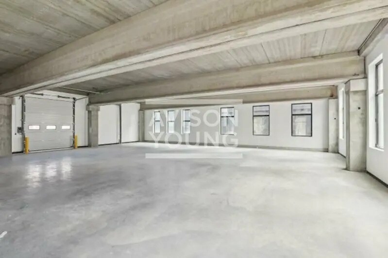 Flex in Nanterre for lease Interior Photo- Image 1 of 4