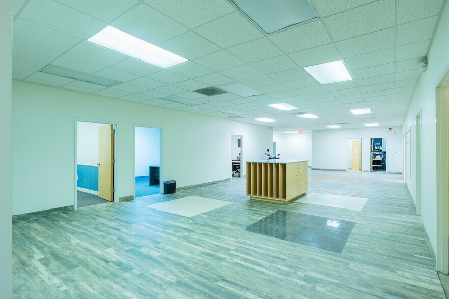 663 Pennsylvania Ave, Elizabeth, NJ à louer - Photo intérieure - Image 3 de 47