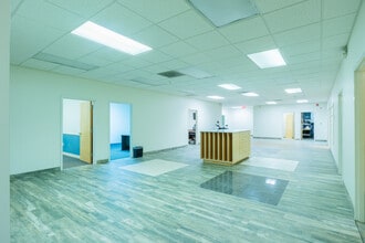 663 Pennsylvania Ave, Elizabeth, NJ for lease Interior Photo- Image 2 of 23