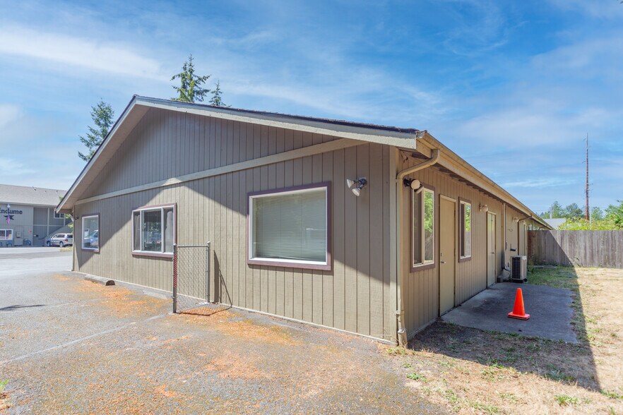 31 Colwell St, Port Hadlock, WA à louer - Photo du bâtiment - Image 2 de 29
