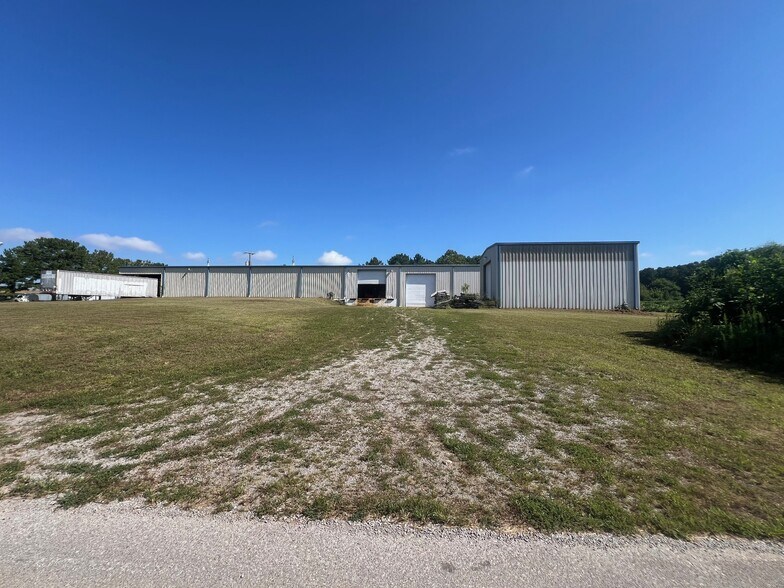 International dr, Lawrenceburg, TN à vendre - Photo du bâtiment - Image 1 de 6