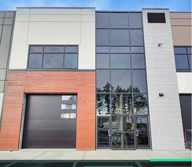 4342 W Shore Pky, Victoria, BC for lease - Primary Photo - Image 1 of 1