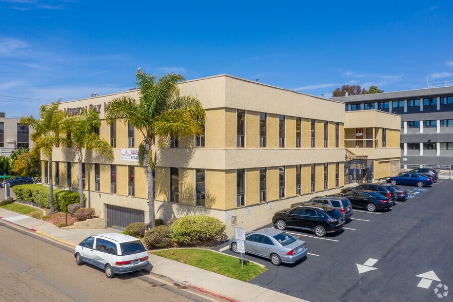 3023 Bunker Hill St, San Diego, CA à louer - Photo du bâtiment - Image 1 de 4