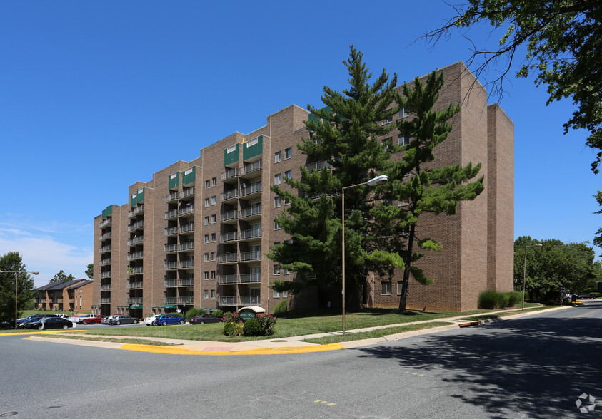 18700 Walkers Choice Rd, Gaithersburg, MD à vendre - Photo principale - Image 1 de 1