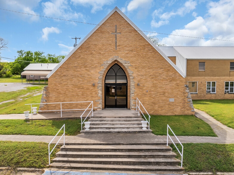 727 4th St, Healdton, OK à vendre - Photo du bâtiment - Image 2 de 56