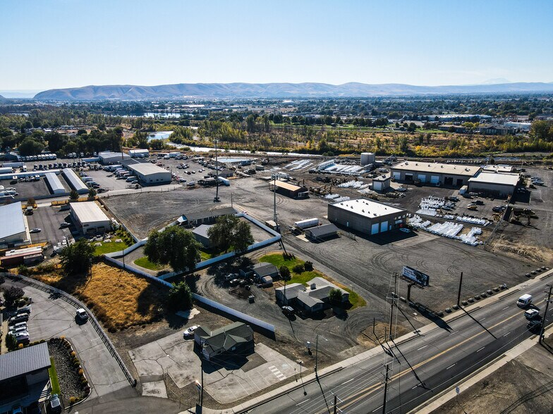 2310 Terrace Heights Dr, Yakima, WA à vendre - Photo du bâtiment - Image 3 de 55