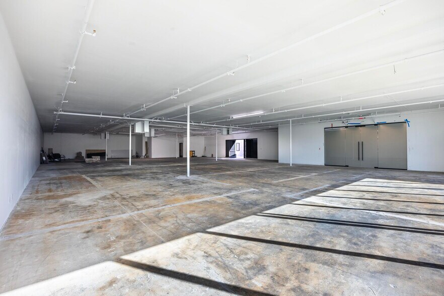 333 S 6th St, Las Vegas, NV à louer - Photo du bâtiment - Image 2 de 16