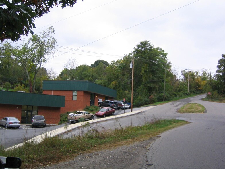 70 Hazel Mill Rd, Asheville, NC à louer - Autre - Image 2 de 3