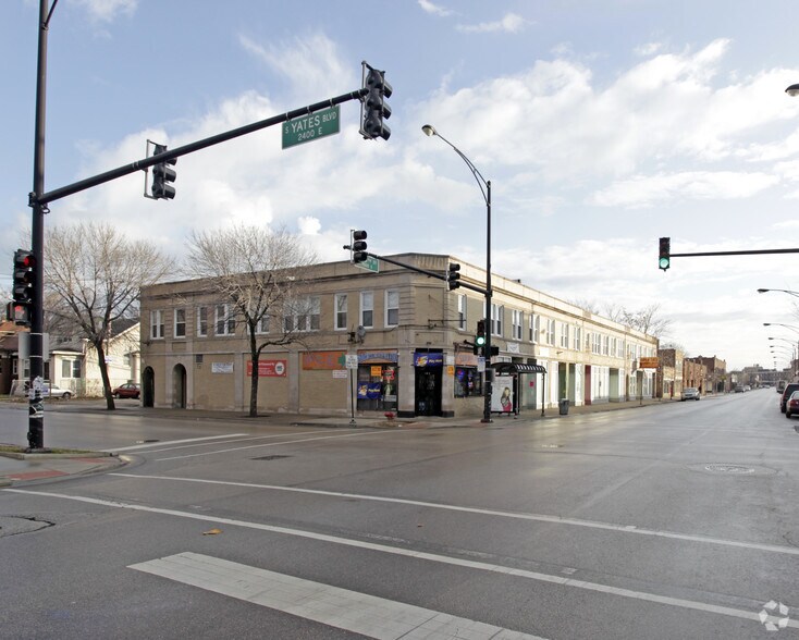 2400-2418 E 75th St, Chicago, IL à vendre - Photo du bâtiment - Image 3 de 6