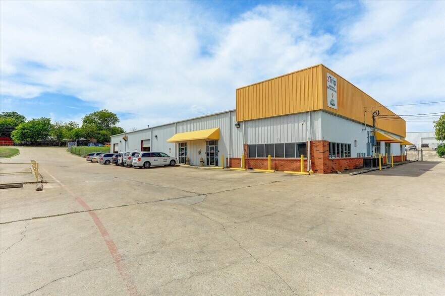 10630 Joseph Clayton Dr, Austin, TX à vendre - Photo du bâtiment - Image 2 de 22