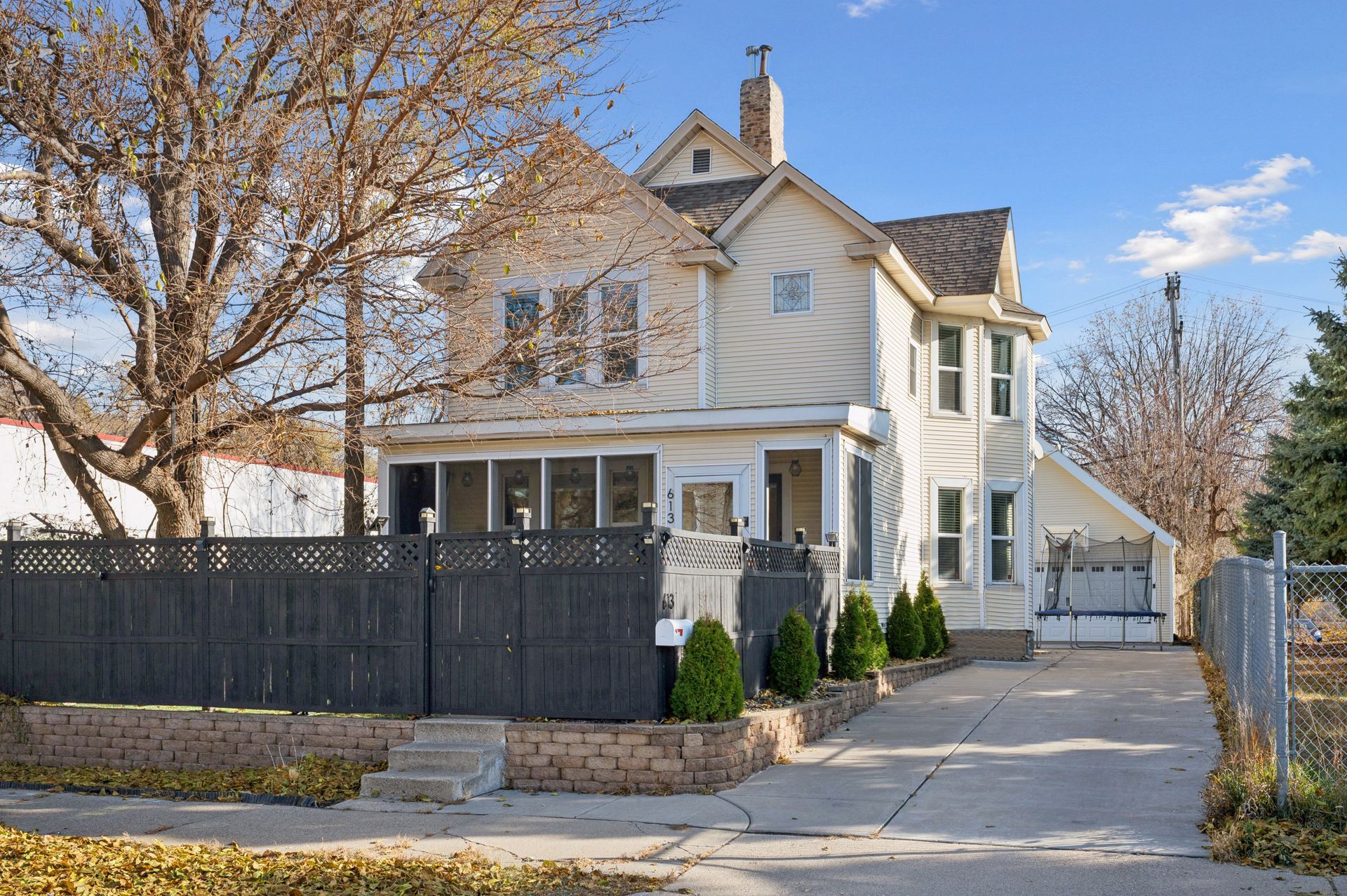 613 Harrison St NE, Minneapolis, MN à vendre Photo principale- Image 1 de 42