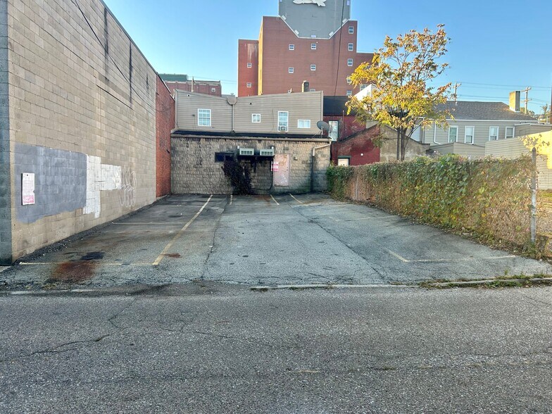 2125 Jane St, Pittsburgh, PA à louer - Photo du bâtiment - Image 2 de 15