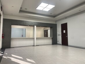 2071 Compton Ave, Corona, CA for lease Interior Photo- Image 1 of 9