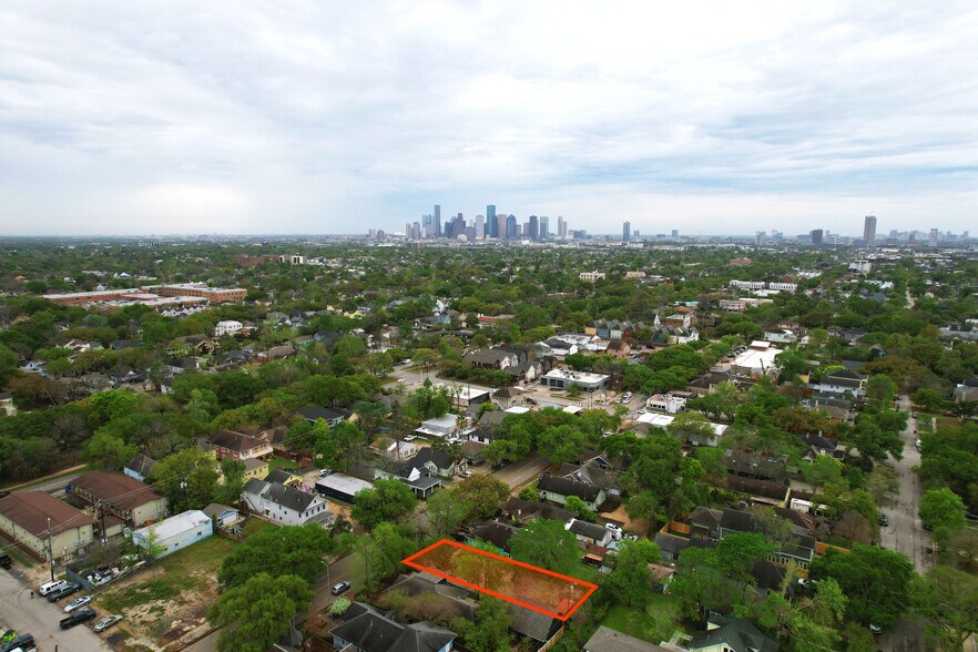 1439 Yale St, Houston, TX à vendre - Photo du bâtiment - Image 2 de 3