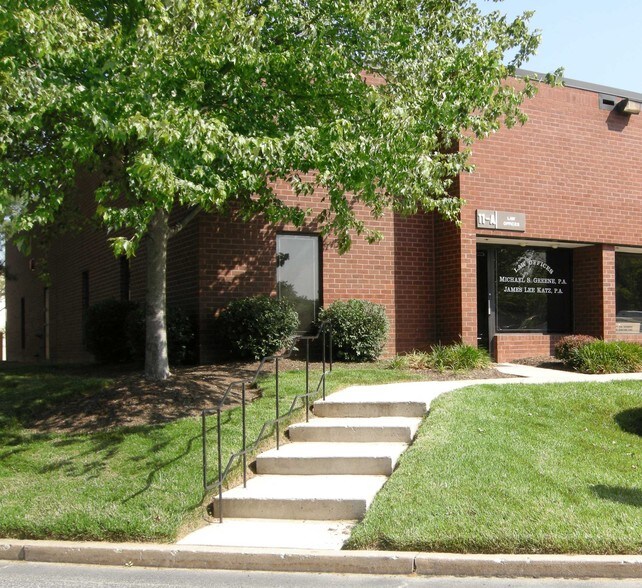 11 Gwynns Mill Ct, Owings Mills, MD à louer - Photo du bâtiment - Image 2 de 4