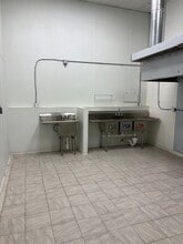 1045 Mexico Blvd, Brownsville, TX for lease Interior Photo- Image 1 of 6