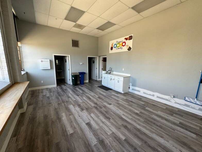 2855 Mandela Pky, Oakland, CA for lease - Interior Photo - Image 3 of 9