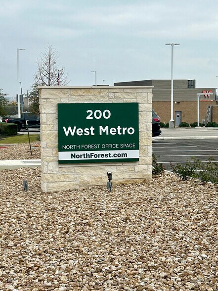 200 W Metro Dr, Leander, TX à louer - Photo du bâtiment - Image 2 de 4