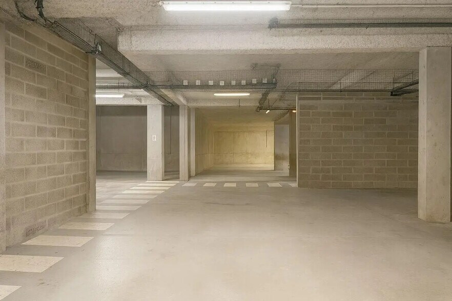 Industriel dans Malakoff à louer - Photo du bâtiment - Image 3 de 6