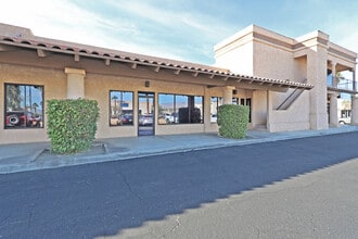 39725 Garand Ln, Palm Desert, CA à louer Photo intérieure- Image 1 de 10