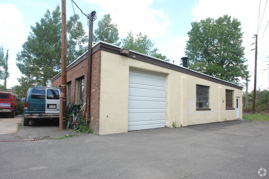 646 W 1st Ave, Roselle, NJ for sale - Building Photo - Image 2 of 2